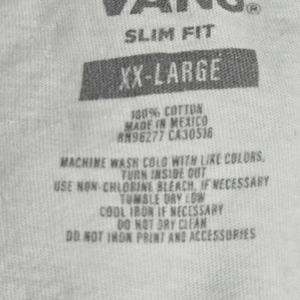 Vans Men Shirt X-LARGE White Cherry‎ Heart Chest Graphic Embroidery Slim Varsity